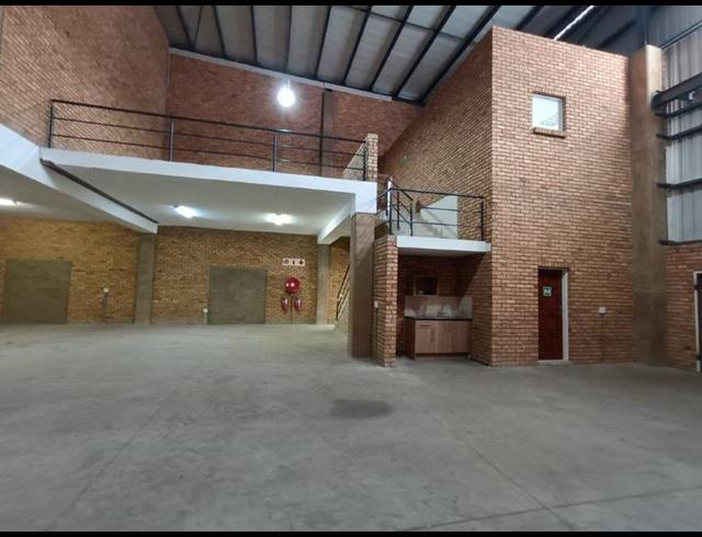 INDUSTRIAL PROPERTY TO RENT IN LANSERIA